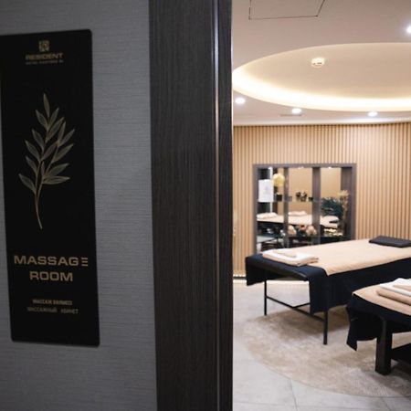 Resident Hotel Kazybek Bi Alma-Ata Buitenkant foto