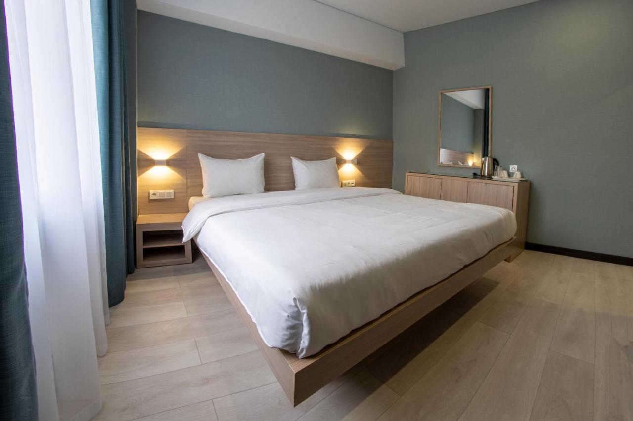 Resident Hotel Kazybek Bi Alma-Ata Buitenkant foto