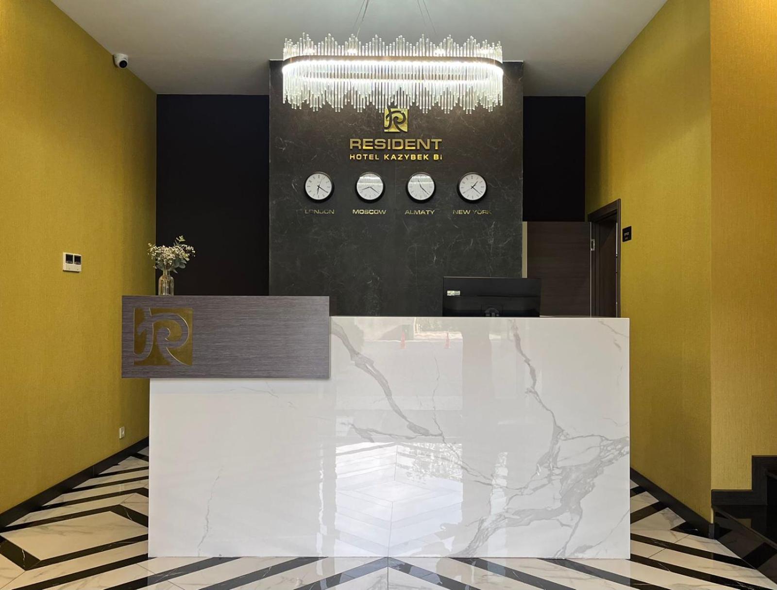 Resident Hotel Kazybek Bi Alma-Ata Buitenkant foto