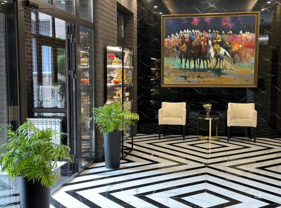 Resident Hotel Kazybek Bi Alma-Ata Buitenkant foto