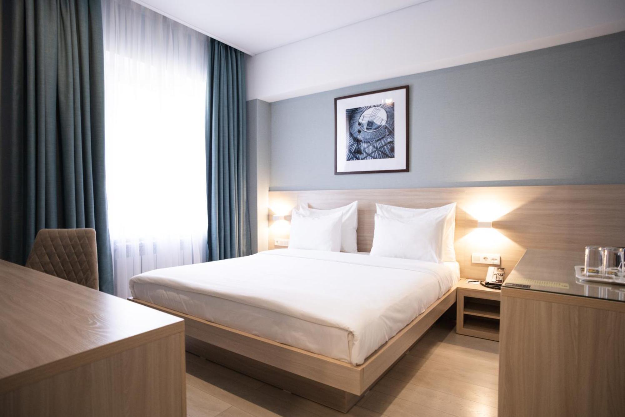 Resident Hotel Kazybek Bi Alma-Ata Buitenkant foto